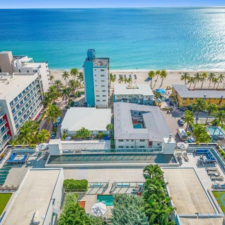 Apartment With Bay View Balcony - Pool - Up To 6 - Gym Hollywood Bagian luar foto