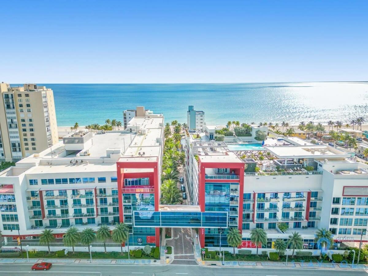 Apartment With Bay View Balcony - Pool - Up To 6 - Gym Hollywood Bagian luar foto