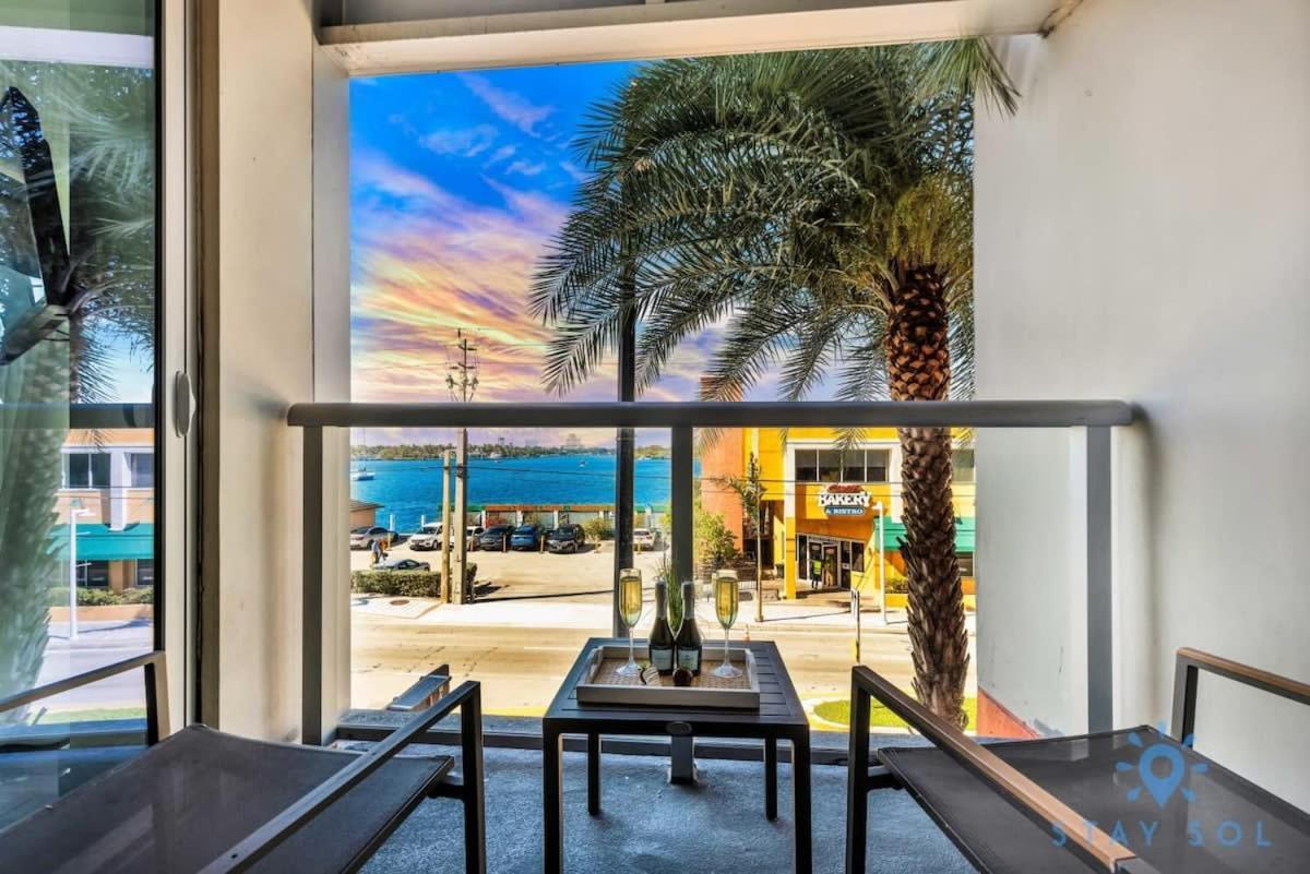 Apartment With Bay View Balcony - Pool - Up To 6 - Gym Hollywood Bagian luar foto