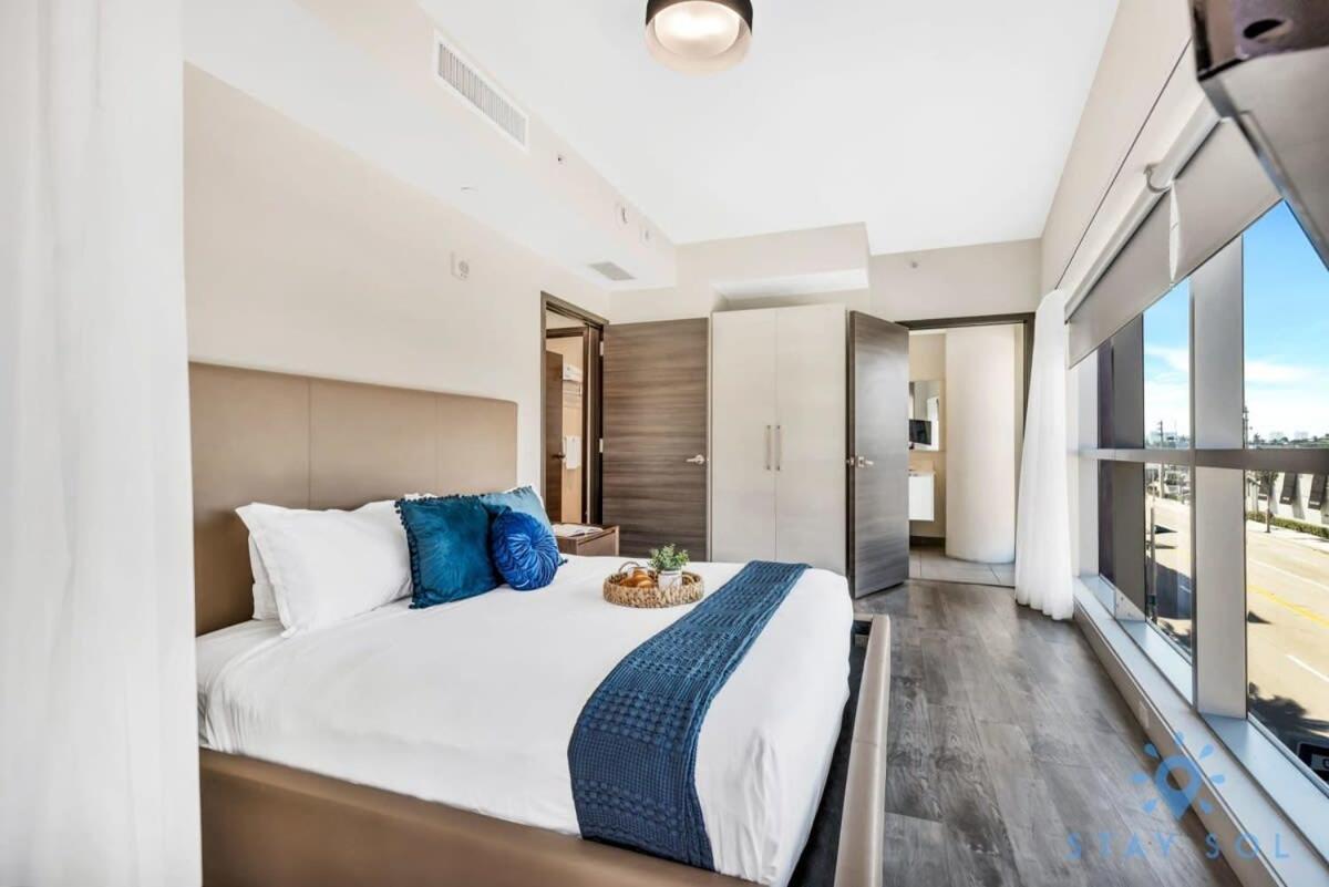 Apartment With Bay View Balcony - Pool - Up To 6 - Gym Hollywood Bagian luar foto