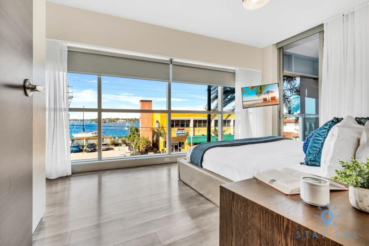 Apartment With Bay View Balcony - Pool - Up To 6 - Gym Hollywood Bagian luar foto