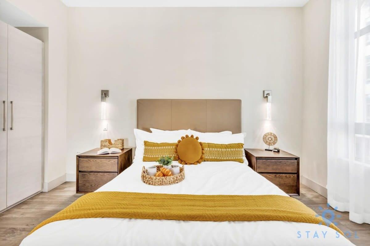 Apartment With Bay View Balcony - Pool - Up To 6 - Gym Hollywood Bagian luar foto