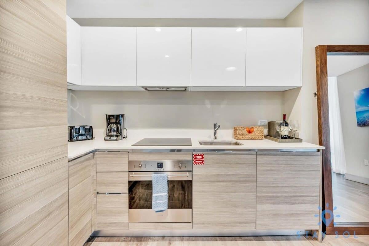 Apartment With Bay View Balcony - Pool - Up To 6 - Gym Hollywood Bagian luar foto